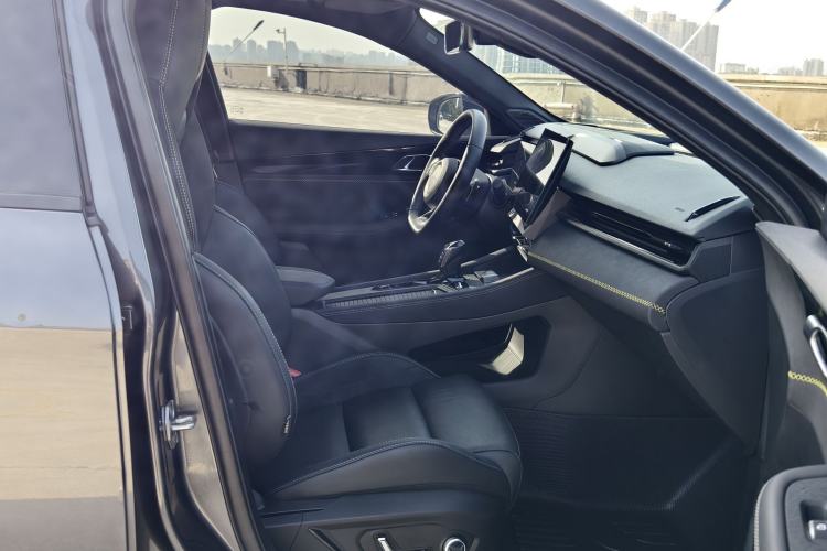 Used Lynk & Co 03 2023 2.0TD DCT H-Power Halo Interior 1