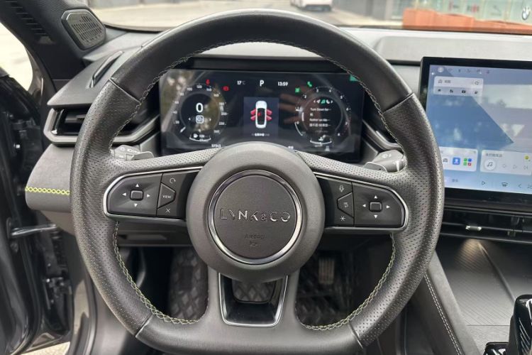 Used Lynk & Co 03 2023 2.0TD DCT JingPro Interior 2
