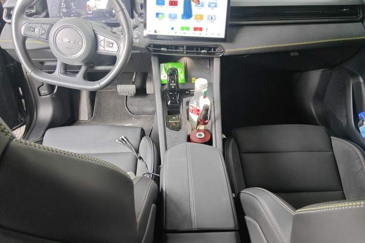 Used Lynk & Co 03 2023 1.5TD DCT JingPro Interior 2