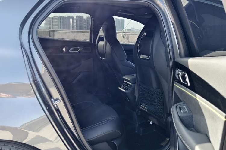 Used Lynk & Co 03 2023 2.0TD DCT H-Power Halo Interior 2