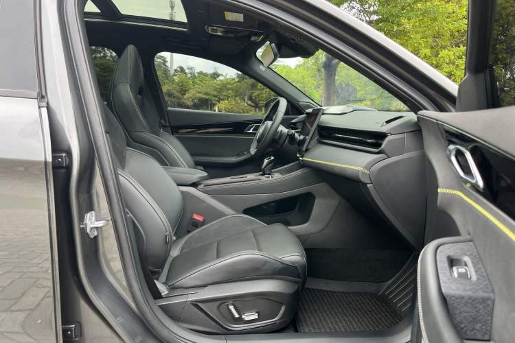 Used Lynk & Co 03 2023 1.5TD DCT JingPro Interior 2