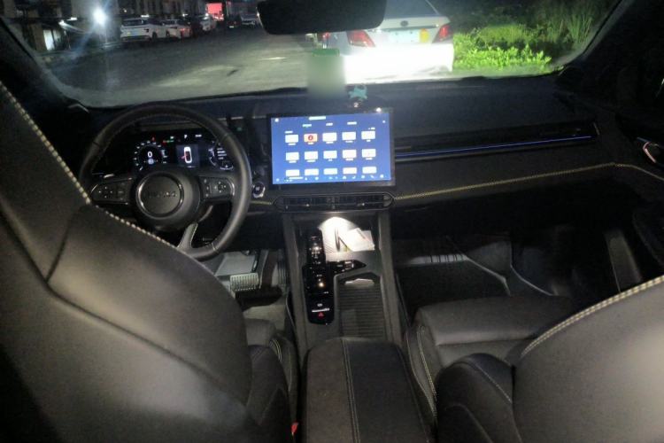 Used Lynk & Co 03 2023 2.0TD DCT JingPro Interior 2
