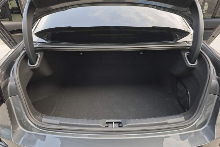 Used Lynk & Co 03 2023 1.5TD DCT JingPro Interior 3