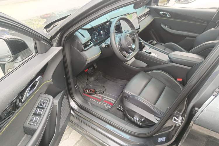 Used Lynk & Co 03 2023 1.5TD DCT JingPro Interior 3