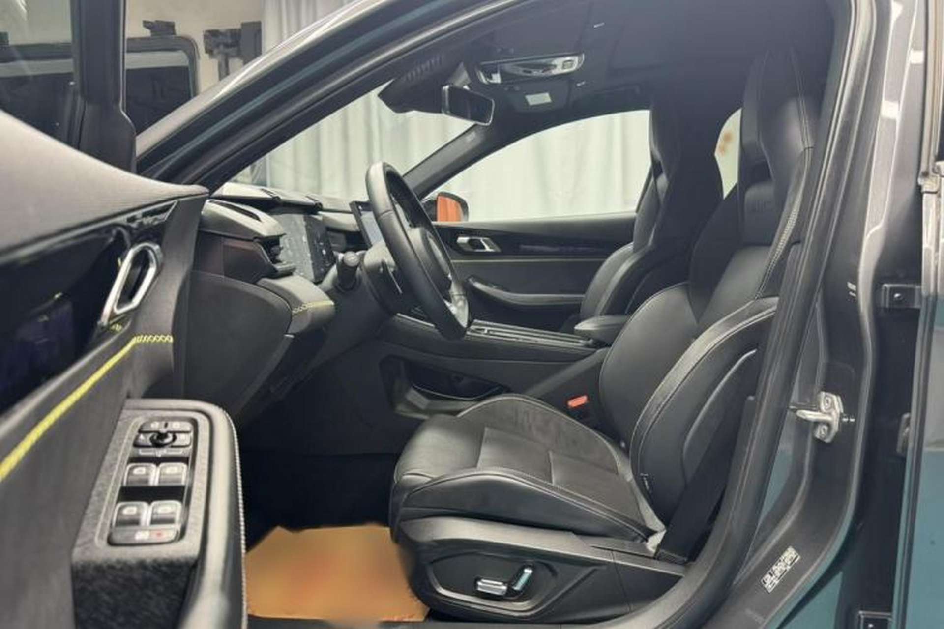Used Lynk & Co 03 2023 2.0TD DCT JingPro Interior 3