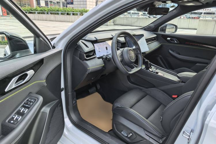 Used Lynk & Co 03 2023 1.5T EM-F PM Interior 4