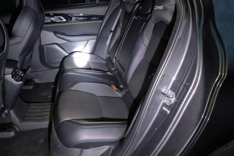 Used Lynk & Co 03 2023 2.0TD DCT JingPro Interior 4