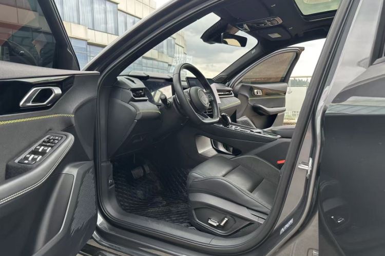 Used Lynk & Co 03 2023 2.0TD DCT JingPro Interior 5