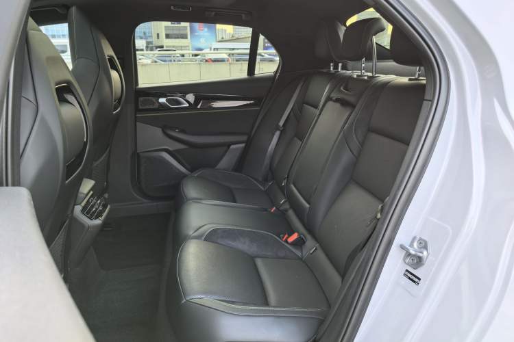 Used Lynk & Co 03 2023 1.5T EM-F PM Interior 5
