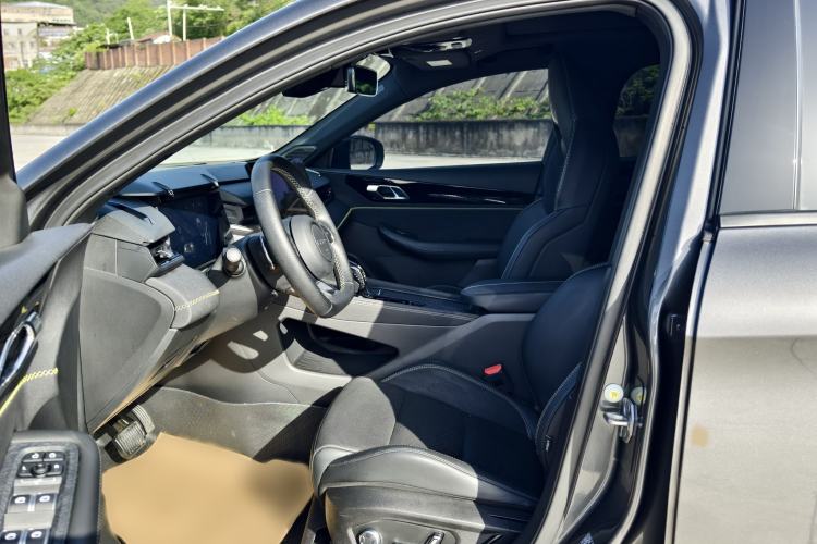 Used Lynk & Co 03 2023 2.0TD DCT H-Power Halo Interior 6