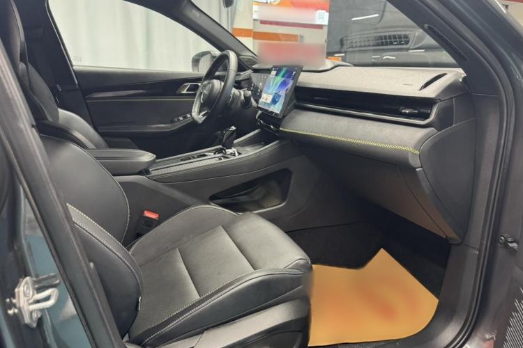 Used Lynk & Co 03 2023 2.0TD DCT JingPro Interior 7