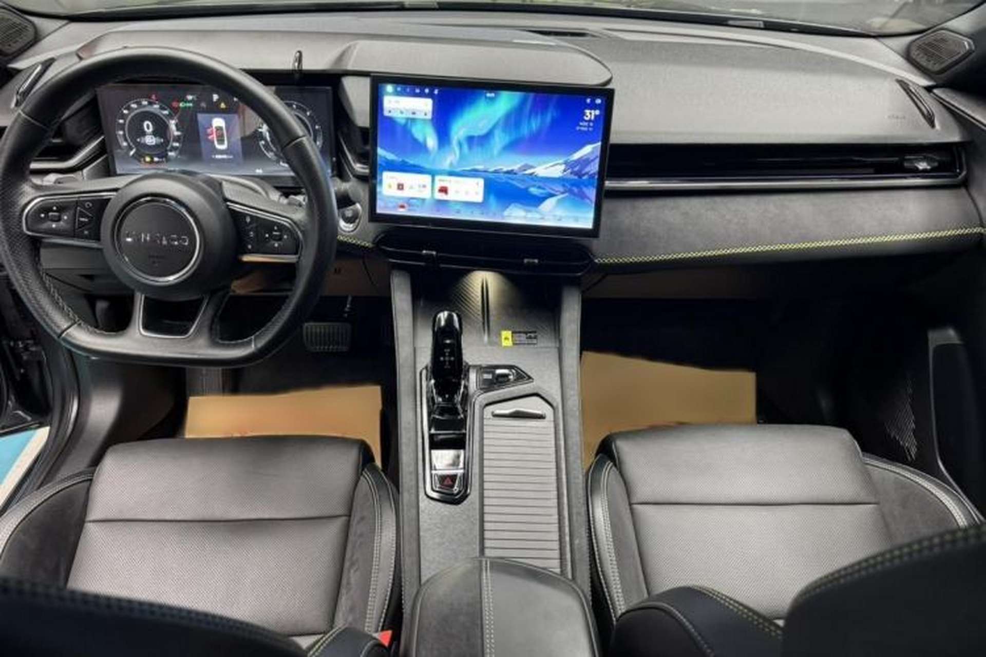 Used Lynk & Co 03 2023 2.0TD DCT JingPro Interior 9