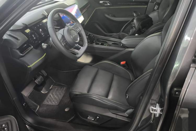 Used Lynk & Co 03 2023 1.5TD DCT JingPro Left Front Seat