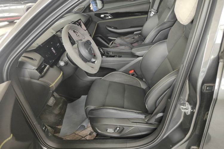 Used Lynk & Co 03 2023 2.0TD DCT JingPro Left Front Seat