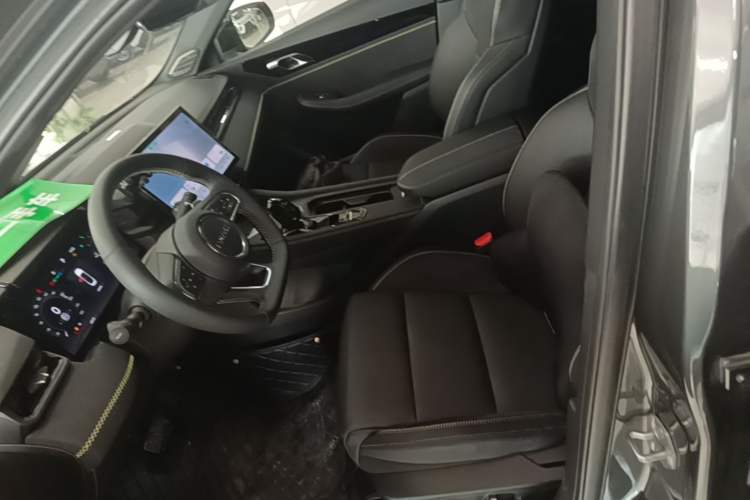 Used Lynk & Co 03 2023 1.5TD DCT JingPro Left Front Seat