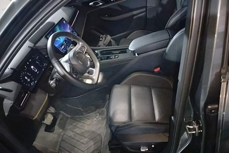 Used Lynk & Co 03 2023 2.0TD DCT JingPro Left Front Seat