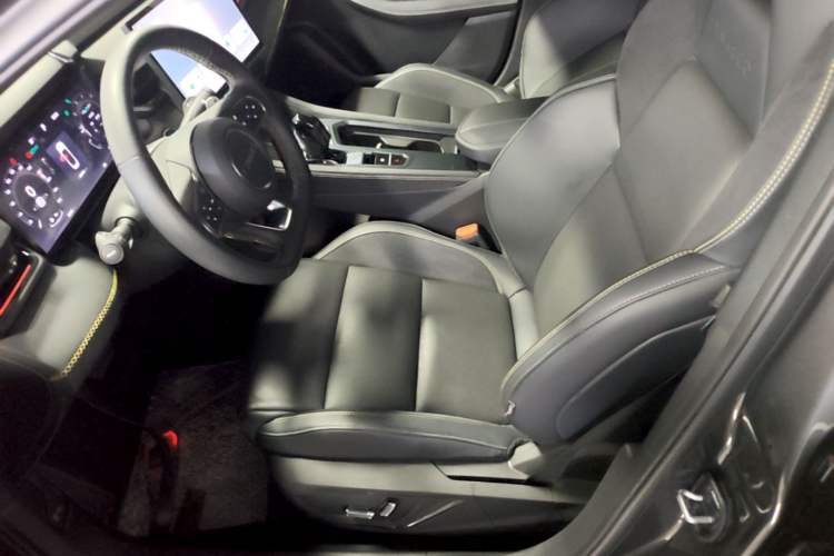 Used Lynk & Co 03 2023 1.5TD DCT JingPro Left Front Seat