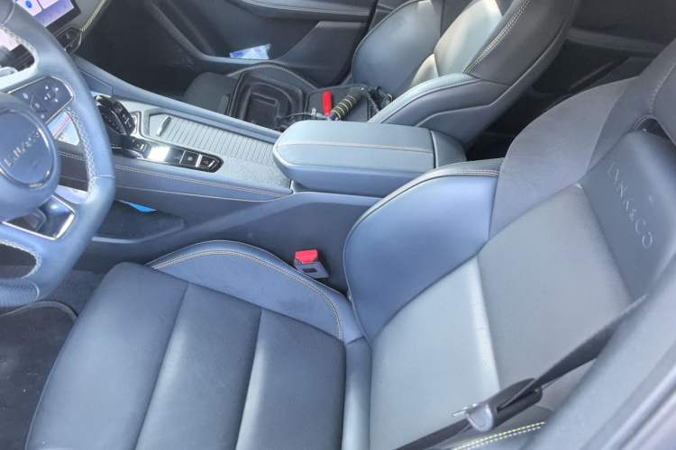 Used Lynk & Co 03 2023 2.0TD DCT JingPro Left Front Seat