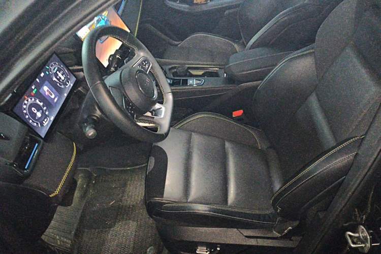 Used Lynk & Co 03 2023 2.0TD DCT JingPro Left Front Seat