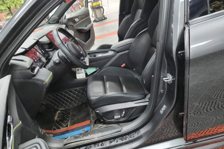 Used Lynk & Co 03 2023 2.0TD DCT JingPro Left Front Seat
