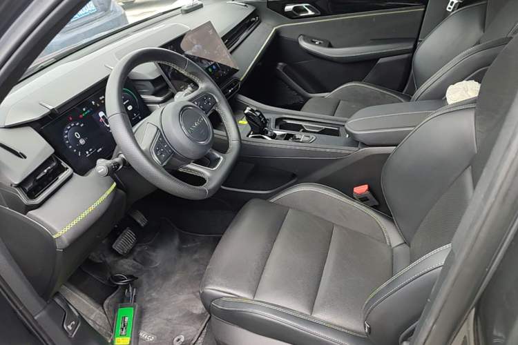 Used Lynk & Co 03 2023 1.5TD DCT JingPro Left Front Seat