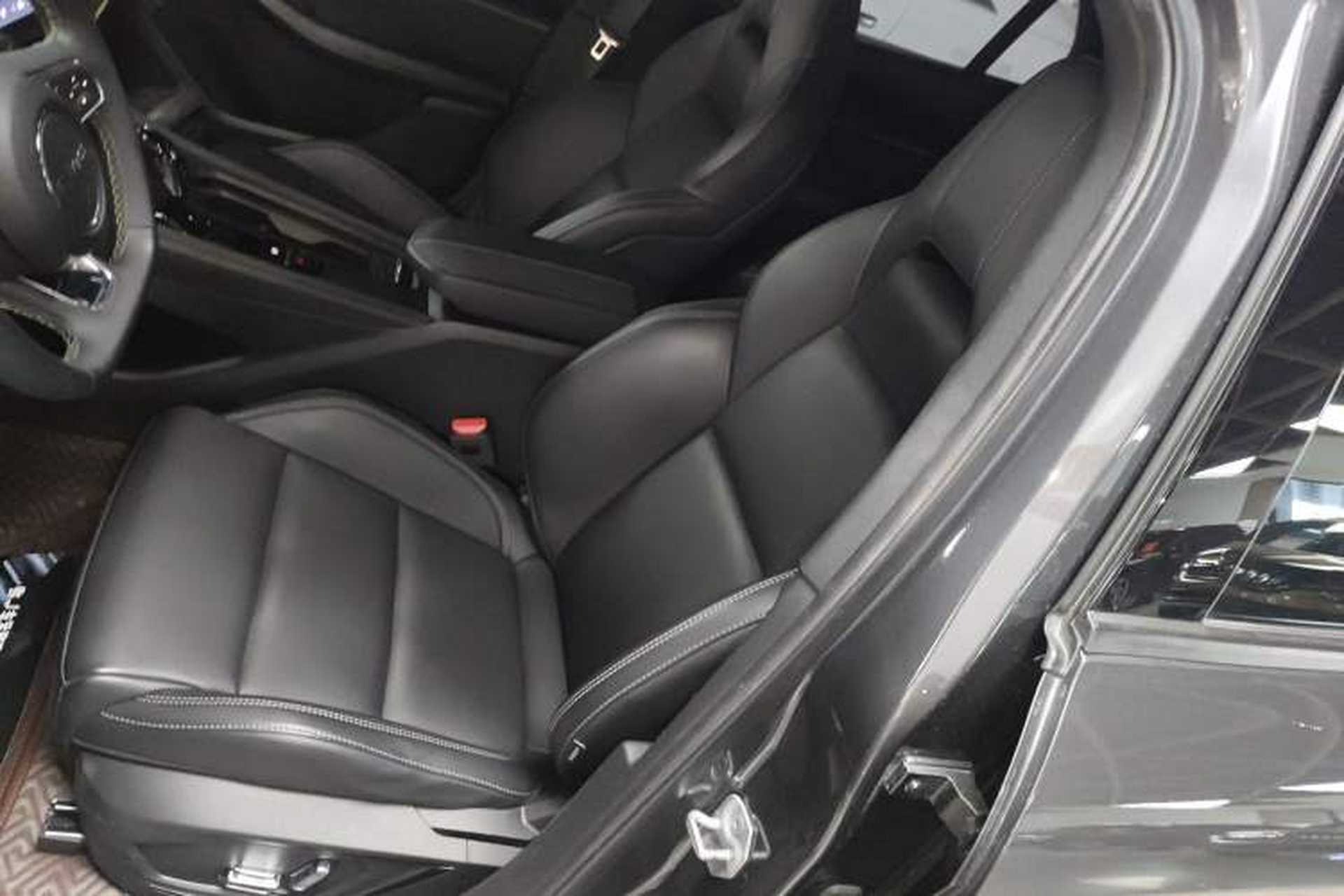 Used Lynk & Co 03 2023 2.0TD DCT JingPlus Left Front Seat