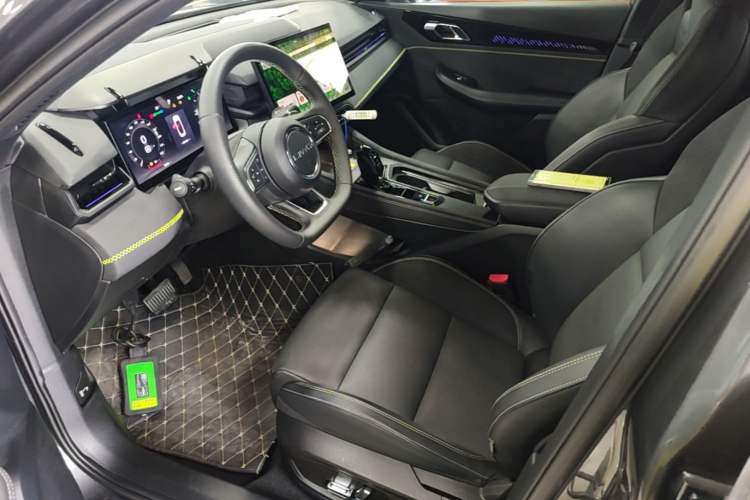Used Lynk & Co 03 2023 1.5TD DCT JingPro Left Front Seat