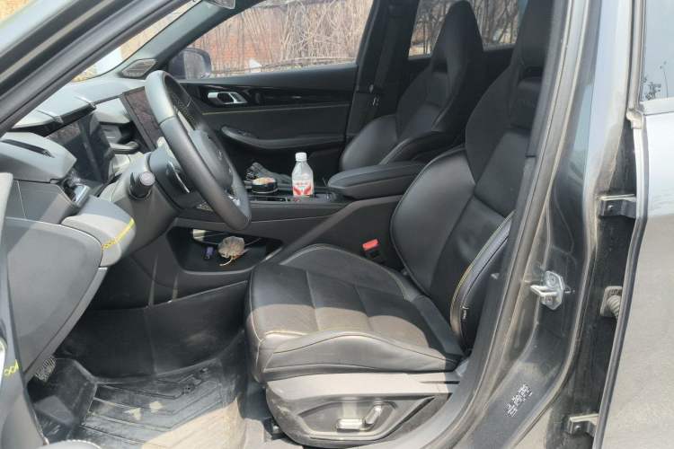 Used Lynk & Co 03 2023 2.0TD DCT JingPro Left Front Seat