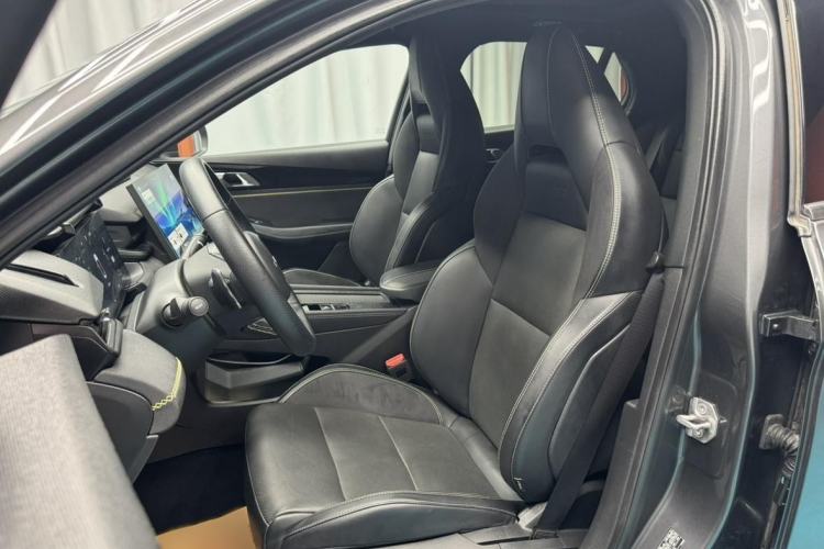 Used Lynk & Co 03 2023 2.0TD DCT JingPro Left Front Seat