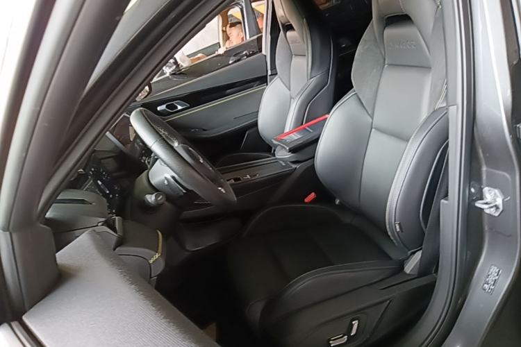 Used Lynk & Co 03 2023 2.0TD DCT JingPro Left Front Seat