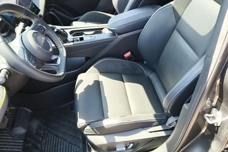Used Lynk & Co 03 2023 1.5TD DCT JingPro Left Front Seat