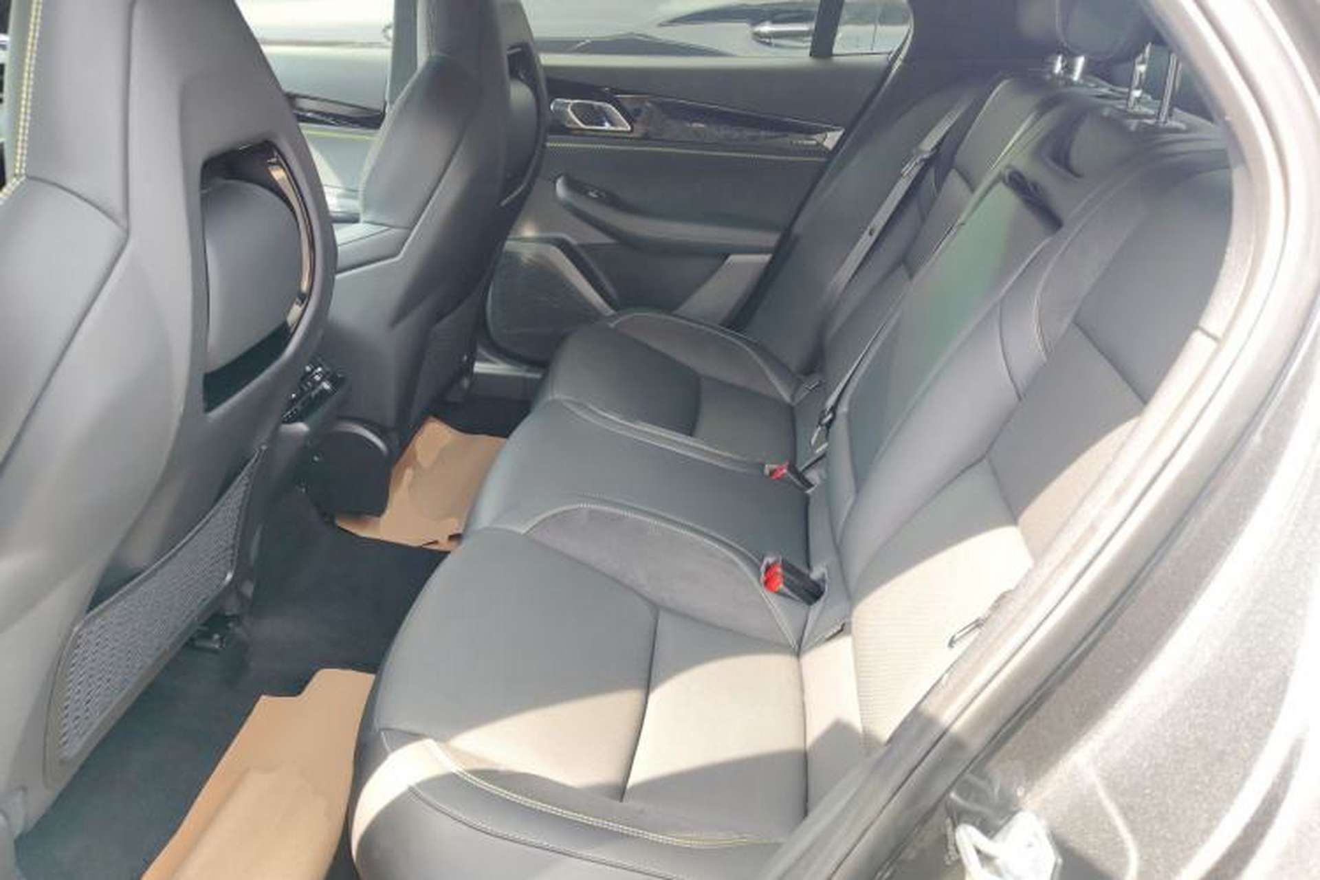 Used Lynk & Co 03 2023 2.0TD DCT JingPro Left Rear Seat