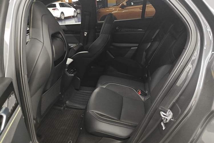 Used Lynk & Co 03 2023 2.0TD DCT JingPro Left Rear Seat