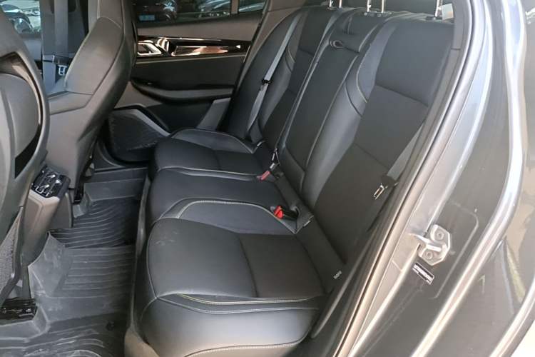 Used Lynk & Co 03 2023 2.0TD DCT JingPro Left Rear Seat