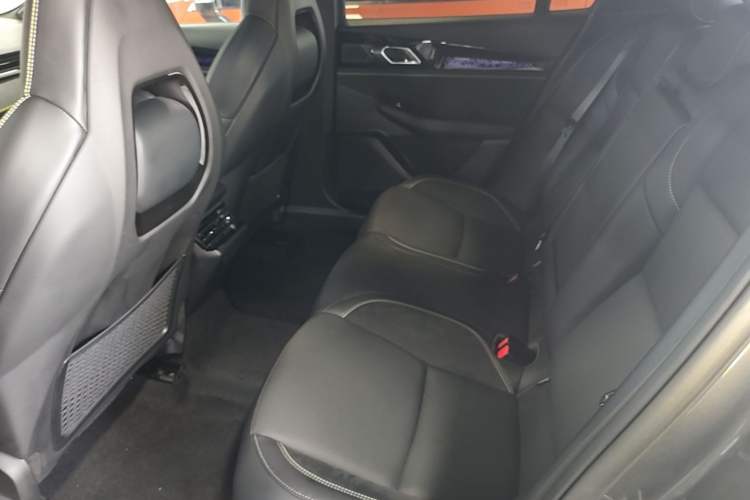 Used Lynk & Co 03 2023 1.5TD DCT JingPro Left Rear Seat