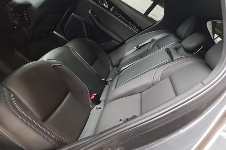 Used Lynk & Co 03 2023 1.5TD DCT JingPro Left Rear Seat