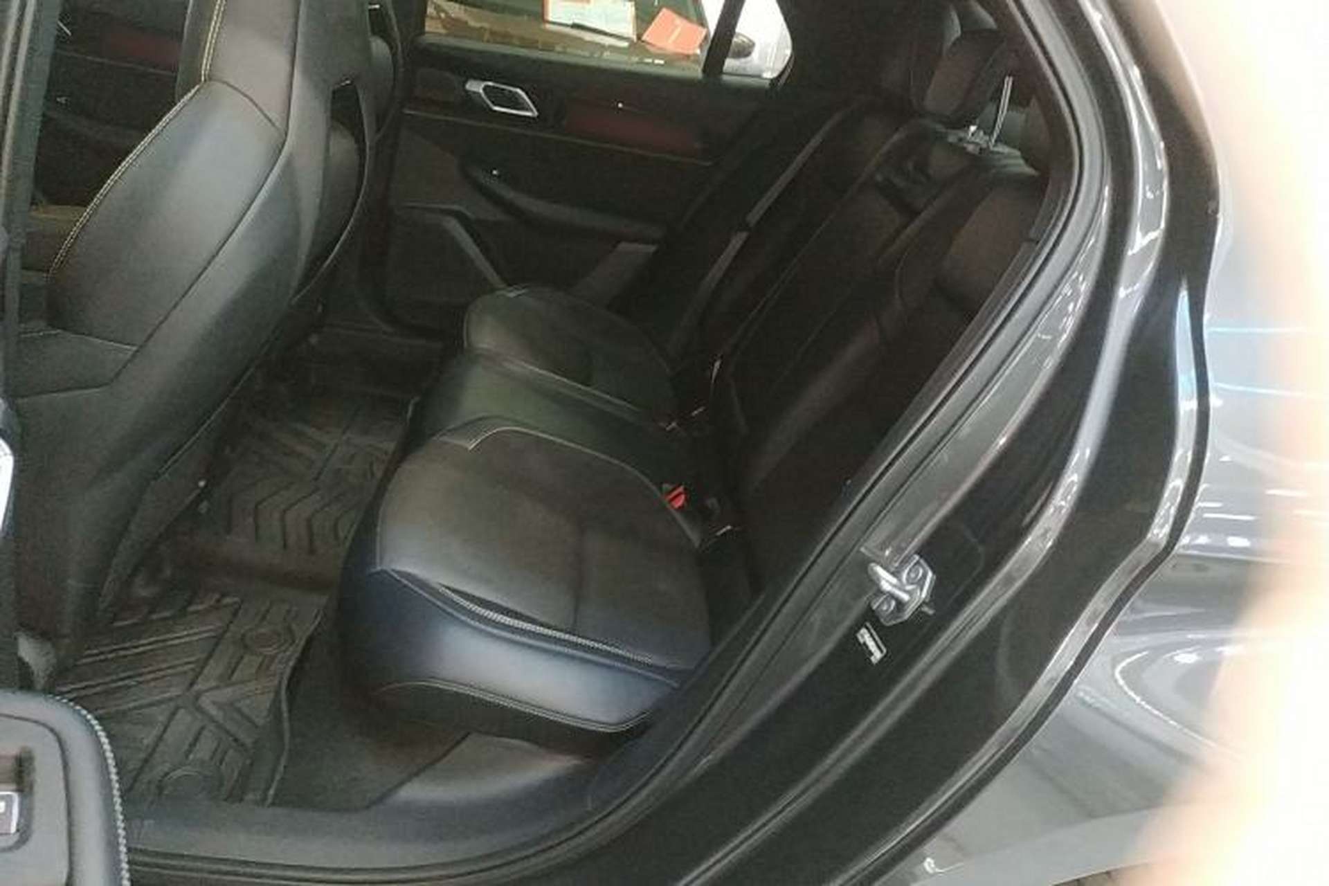 Used Lynk & Co 03 2023 2.0TD DCT JingPro Left Rear Seat