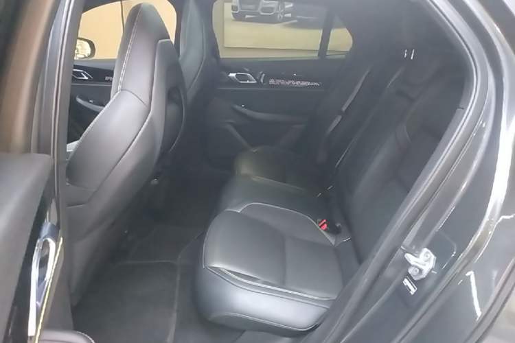 Used Lynk & Co 03 2023 1.5TD DCT JingPro Left Rear Seat