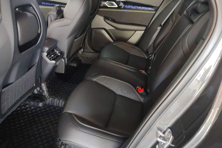 Used Lynk & Co 03 2023 1.5TD DCT JingPro Left Rear Seat