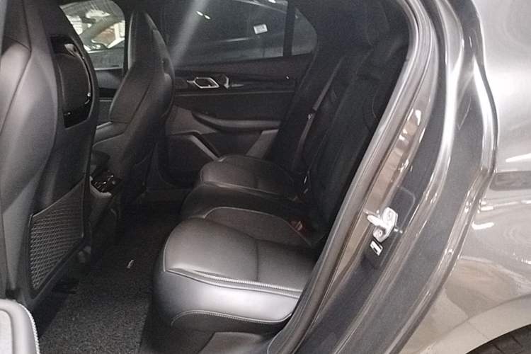 Used Lynk & Co 03 2023 1.5TD DCT JingPro Left Rear Seat
