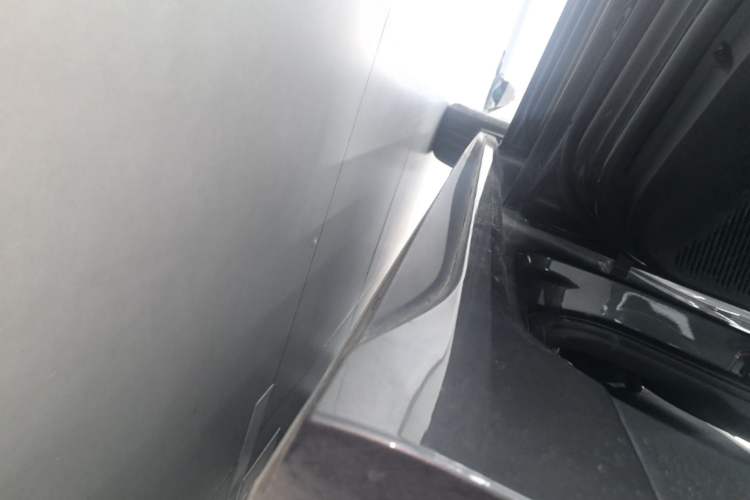 Used Lynk & Co 03 2023 2.0TD DCT JingPro Left Side Sill