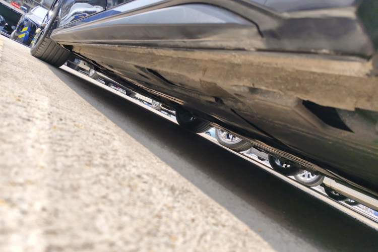 Used Lynk & Co 03 2023 2.0TD DCT JingPro Left Side Sill