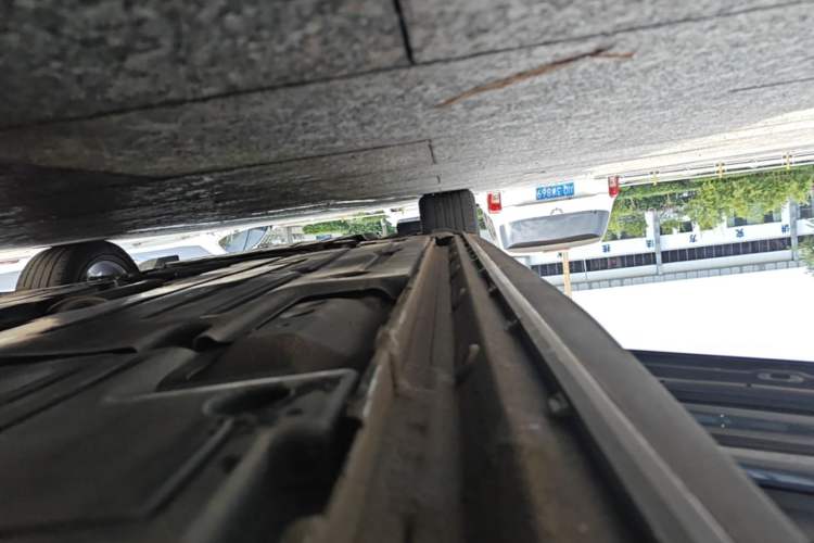 Used Lynk & Co 03 2023 1.5TD DCT JingPro Left Side Sill