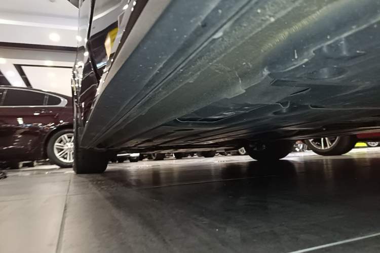 Used Lynk & Co 03 2023 2.0TD DCT H-Power Halo Left Side Sill