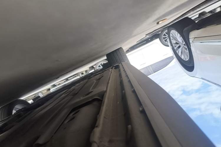 Used Lynk & Co 03 2023 2.0TD DCT JingPro Left Side Sill