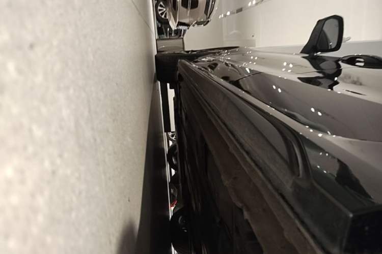 Used Lynk & Co 03 2023 1.5TD DCT JingPro Left Side Sill