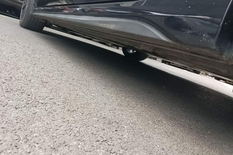 Used Lynk & Co 03 2023 2.0TD DCT JingPro Left Side Sill