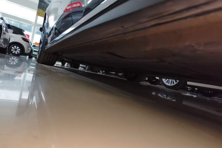 Used Lynk & Co 03 2023 2.0TD DCT JingPro Left Side Sill