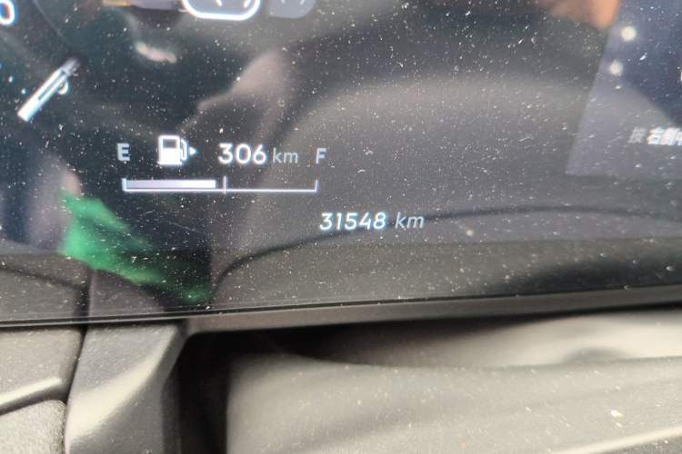 Used Lynk & Co 03 2023 2.0TD DCT JingPro Odometer Close Up