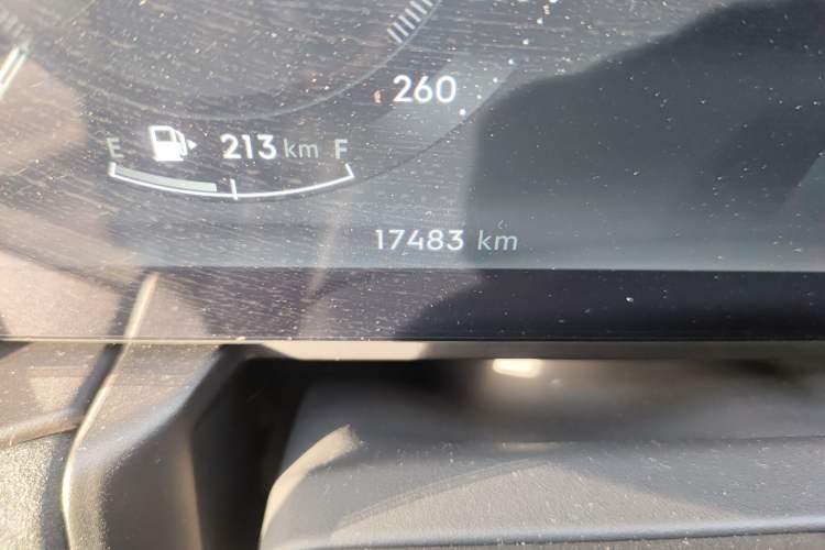 Used Lynk & Co 03 2023 1.5TD DCT JingPro Odometer Close Up